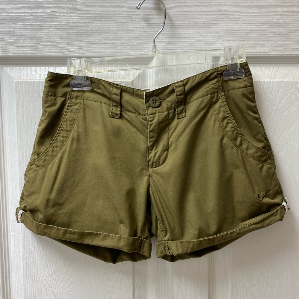 Women’s Nike 4 Pocket Casual Shorts Size 4